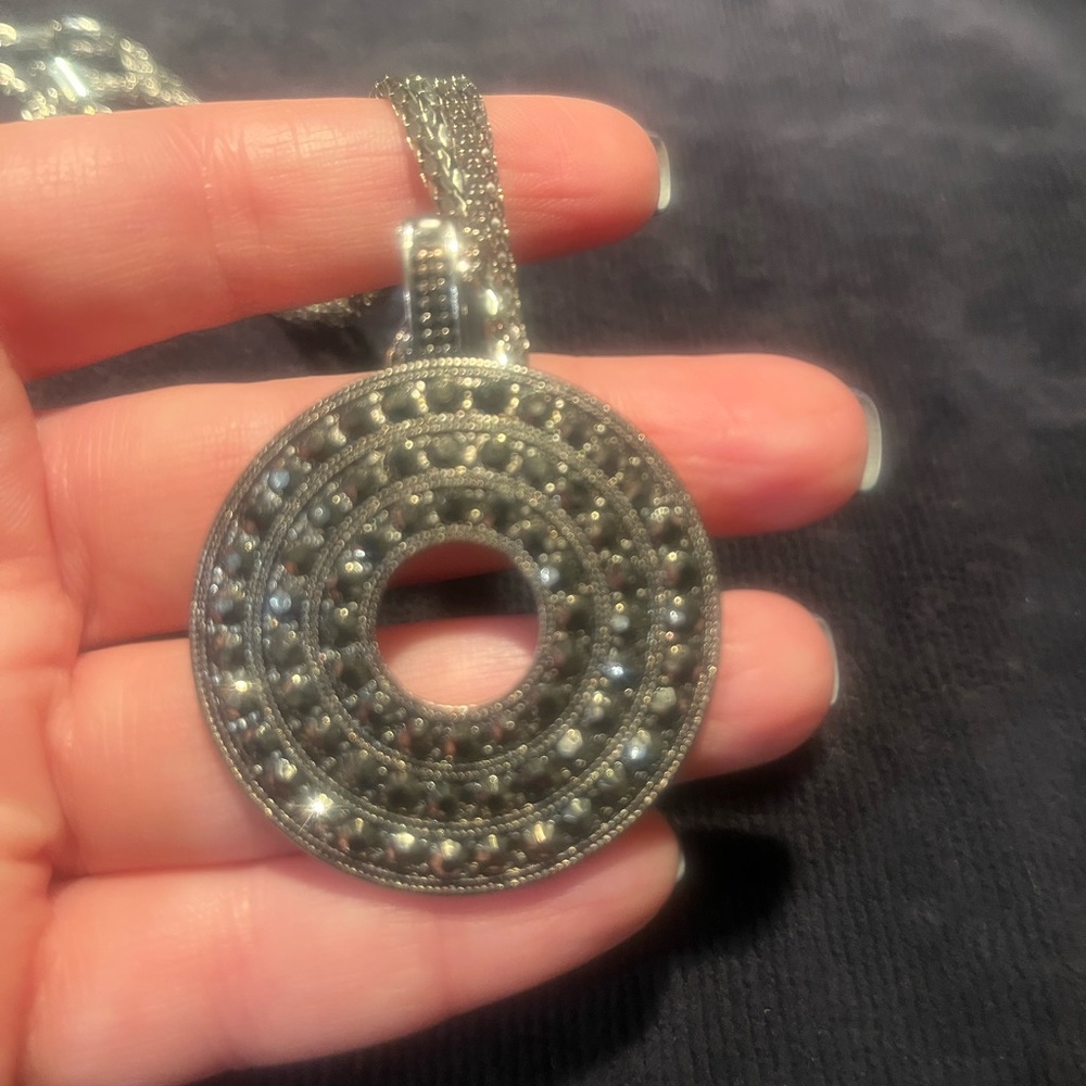 Jewels by  Park Lane necklace